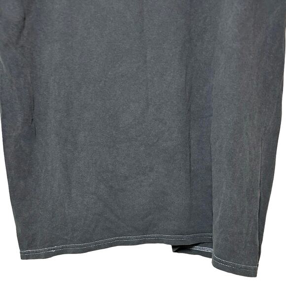 NWT Hot Topic Men’s Nirvana Torn Edge Graphic T-Shirt Size Large - Picture 6 of 6